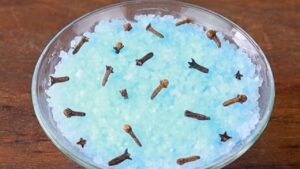 Smell of a Wealthy Home Using Rice and Cloves