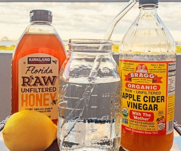 Apple cider vinegar (ACV) and honey have been used for centuries for their health benefits. They are natural ingredients that, when combined, create a powerful mixture rich in essential nutrients. Let’s dive into the benefits of apple cider vinegar and honey. Improves Digestion: Apple cider vinegar stimulates digestive juices and increases stomach acid production, which helps break down food. Honey, being a natural antibiotic, soothes the stomach and reduces symptoms of common digestive disorders. Boosts Immune System: Honey has strong antibacterial and antiviral properties, fighting infections effectively. ACV also has antibacterial effects and supports the immune system, making this combination excellent for warding off colds and flu. Reduces Inflammation: Both honey and apple cider vinegar have anti-inflammatory properties, making them beneficial for reducing inflammation throughout the body. This can help alleviate conditions like arthritis or skin inflammation. Supports Heart Health: Apple cider vinegar improves cardiovascular health by lowering bad cholesterol levels and triglycerides. Honey’s antioxidant properties protect the heart by reducing oxidative stress. Aids in Weight Loss: ACV increases feelings of fullness, leading to a decrease in calorie intake and contributing to weight loss. Honey, in moderation, provides a healthy source of calories and natural sugar for energy. Soothes Sore Throats: This mixture is a popular home remedy for sore throats. Honey coats the throat and relieves irritation, while ACV’s antibacterial properties can help clear infections. Improves Skin Health: Both ingredients benefit the skin. ACV balances the skin’s pH, enhancing its protective barrier. Honey acts as a natural humectant, keeping the skin moist without making it oily. Simple ACV and Honey Drink: Mix 1 tablespoon of apple cider vinegar and 1 tablespoon of honey in a glass of warm water. Drink this mixture once or twice a day, preferably before meals, to harness the health benefits. ACV is acidic: Regular consumption can wear away tooth enamel. Dilute it in water and consider using a straw to drink it. Honey is high in sugars: Although it’s natural, honey is high in calories and sugars. Consume it in moderation, especially if you have diabetes or are watching your calorie intake. Allergic Reactions: Some people may experience allergic reactions to honey or ACV. If you notice any adverse effects, discontinue use immediately. Including apple cider vinegar and honey in your balanced diet can provide a potent combination of health benefits to support overall wellness.