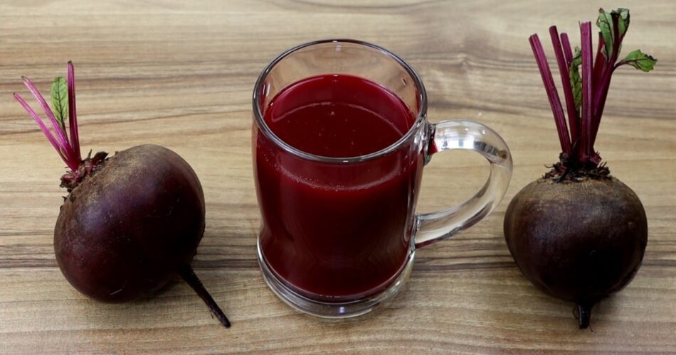 Reasons Why You Should Drink Beetroot Juice (Amazing Health Benefits) + Detox Juice Recipe