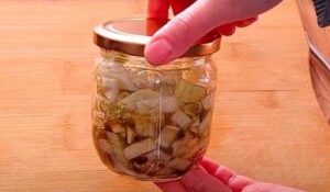 Enhancing Immunity and Relieving Cough with Homemade Onion Syrup