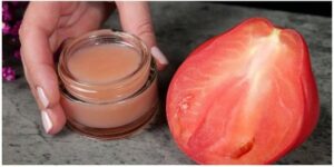 Natural Collagen Boost Rejuvenating Tomato Face Mask